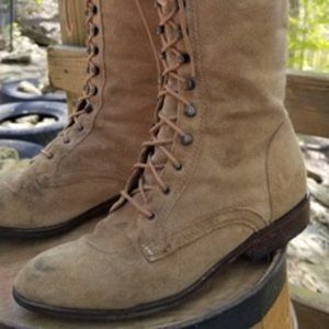 Brown suede Prairie lace up boots